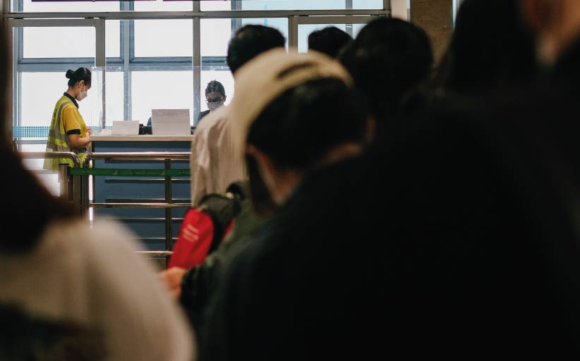 controlli all'imbarco in aeroporto