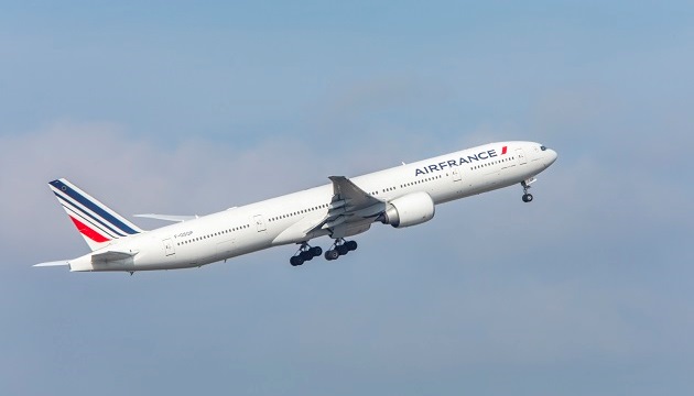 Travel In Comfort Style On Board Of Air France Bcd Travel Move