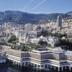 Luchtfoto gebouwen en jachthaven Monaco