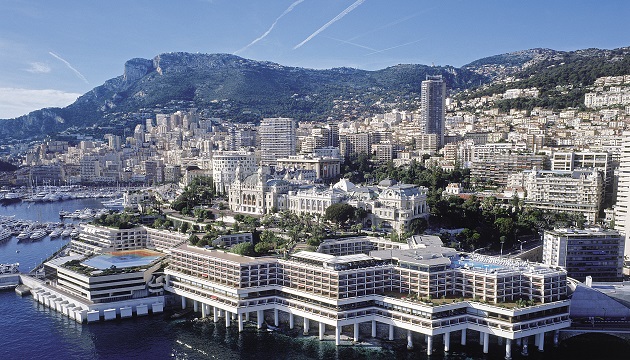 Luchtfoto gebouwen en jachthaven Monaco
