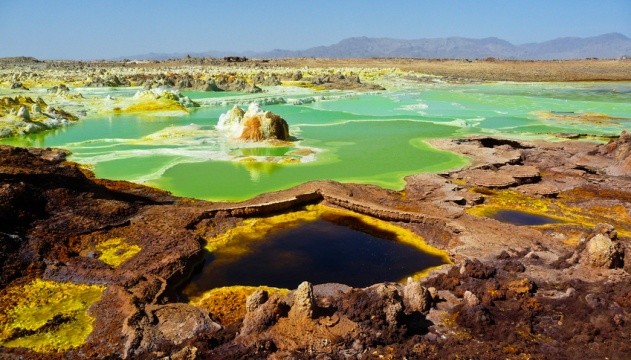 Dallol vulkanisch gebied met kleurrijke mineralen, Ethiopië.