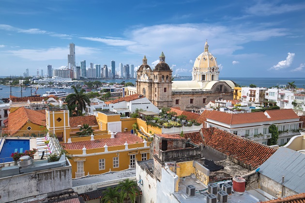 Uitzicht over Cartagena met historische gebouwen.