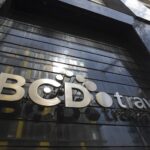 BCD Travel kantoor gevel in de stad