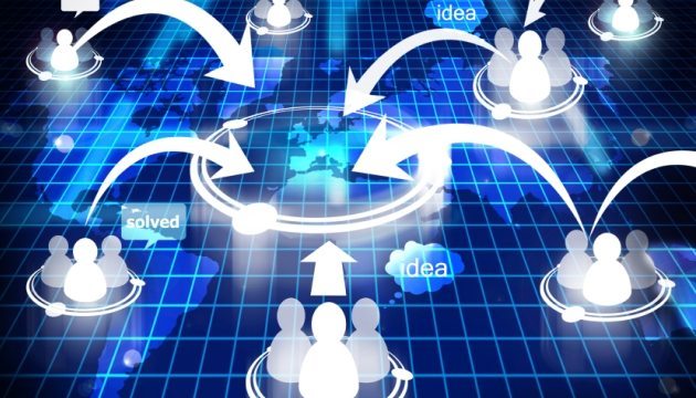 Wereldwijde samenwerking en ideeën delen op digitaal netwerk.